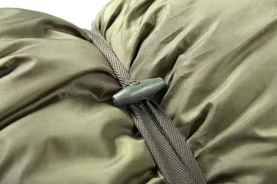 بسته بندی شده در فضای باز کمپینگ پیاده روی سبک وزن ضد آب زمستانی Unisex کوله خواب پوشانده